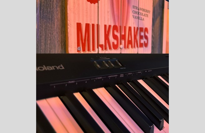 Roland FP10 Black Portable Digital Piano, Used (SN:DOL5061) - Image 6